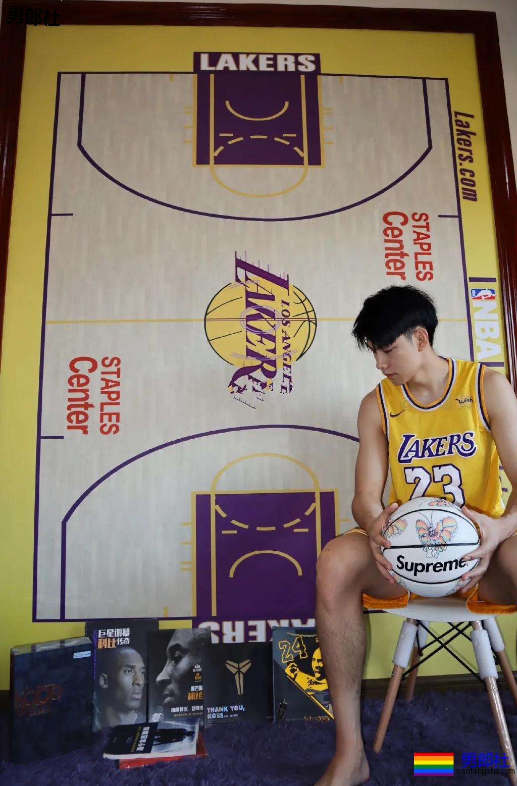 2米03南昌大学篮球体育生,逆天长腿高鼻梁,这身子馋没? - 51虹马 2米03南昌大学篮球体育生,逆天长腿高鼻梁,这身子馋没? - 51虹马