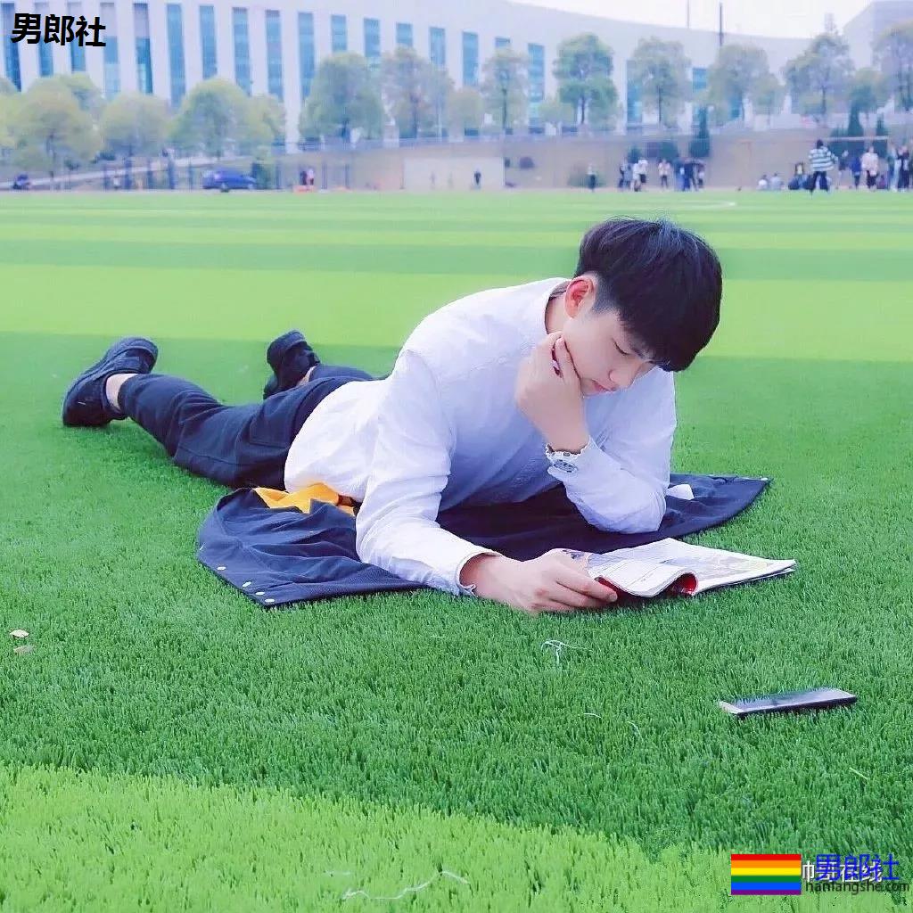 2米03南昌大学篮球体育生,逆天长腿高鼻梁,这身子馋没? - 51虹马 2米03南昌大学篮球体育生,逆天长腿高鼻梁,这身子馋没? - 51虹马