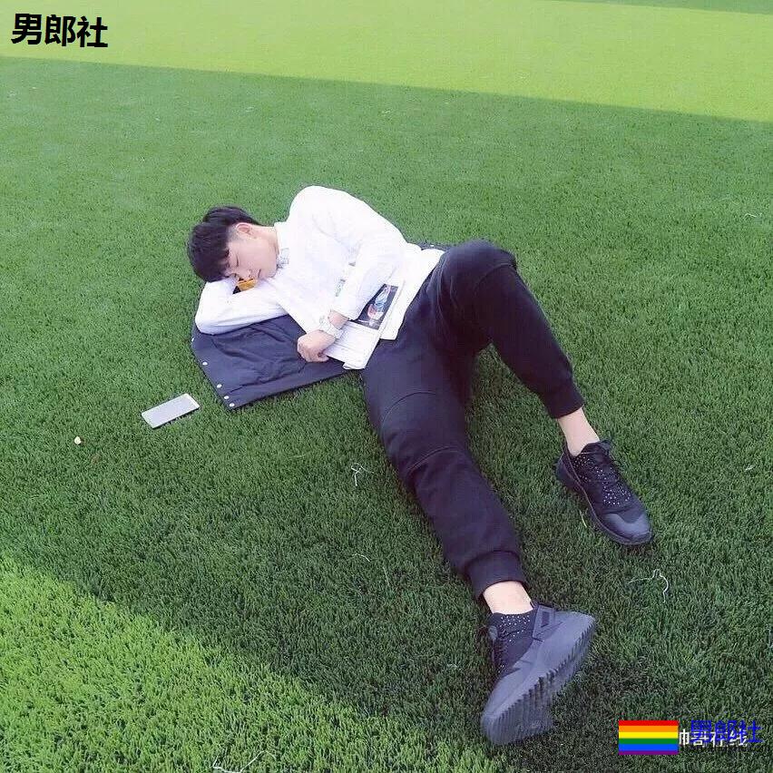 2米03南昌大学篮球体育生,逆天长腿高鼻梁,这身子馋没? - 51虹马 2米03南昌大学篮球体育生,逆天长腿高鼻梁,这身子馋没? - 51虹马