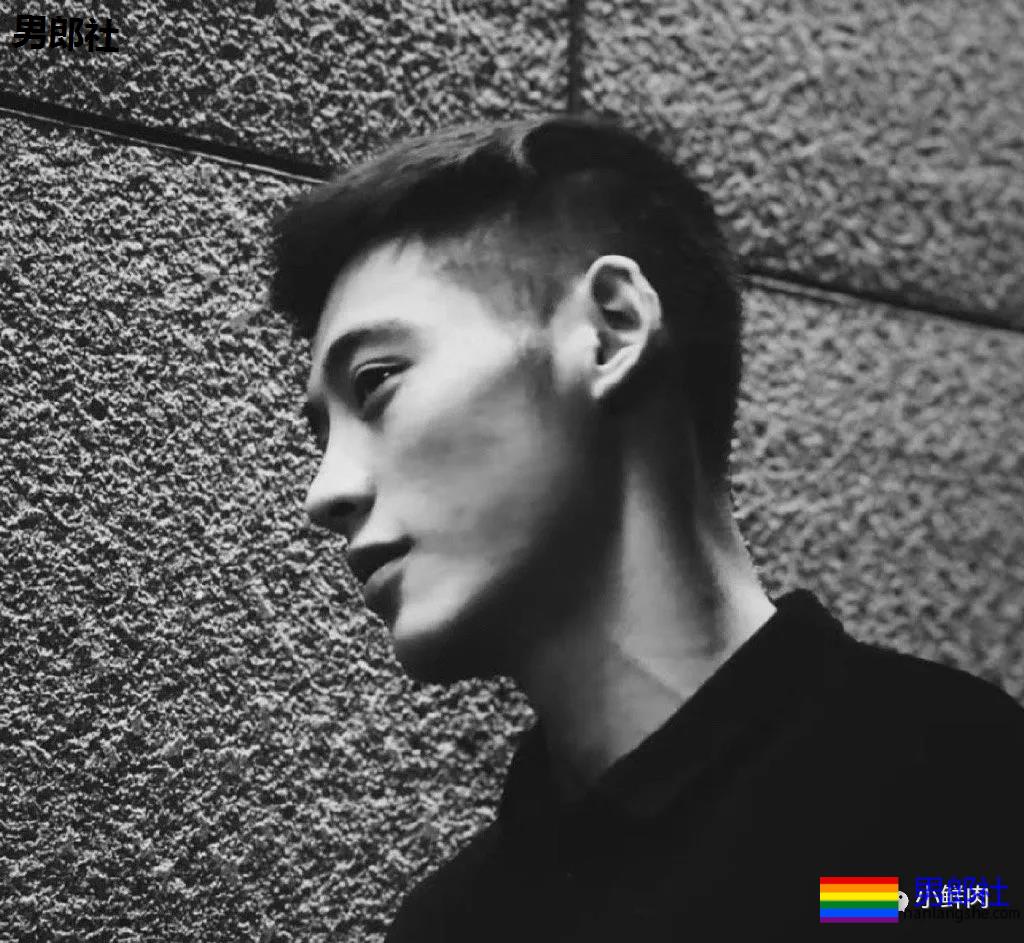 谢梓秋为98年运动博主拍写真大片,集美们都不淡定了! - 51虹马 谢梓秋为98年运动博主拍写真大片,集美们都不淡定了! - 51虹马