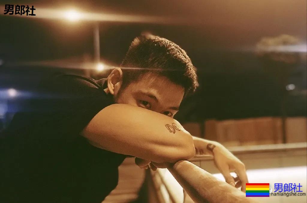 谢梓秋为98年运动博主拍写真大片,集美们都不淡定了! - 51虹马 谢梓秋为98年运动博主拍写真大片,集美们都不淡定了! - 51虹马