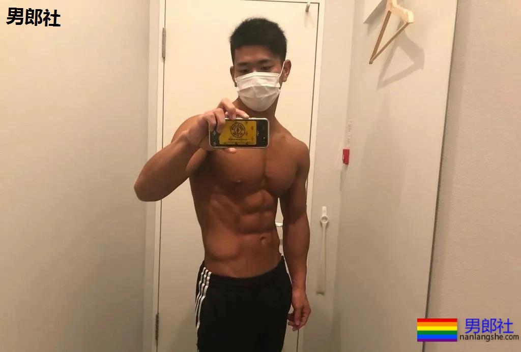 推特上一个爱健身的日本肌肉小哥哥 - 51虹马