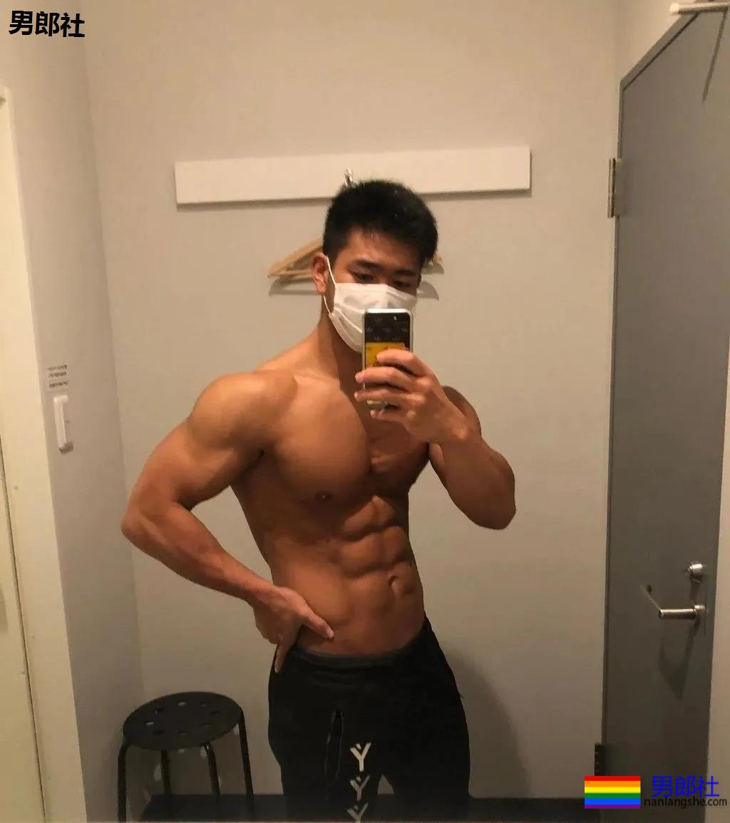 推特上一个爱健身的日本肌肉小哥哥 - 51虹马