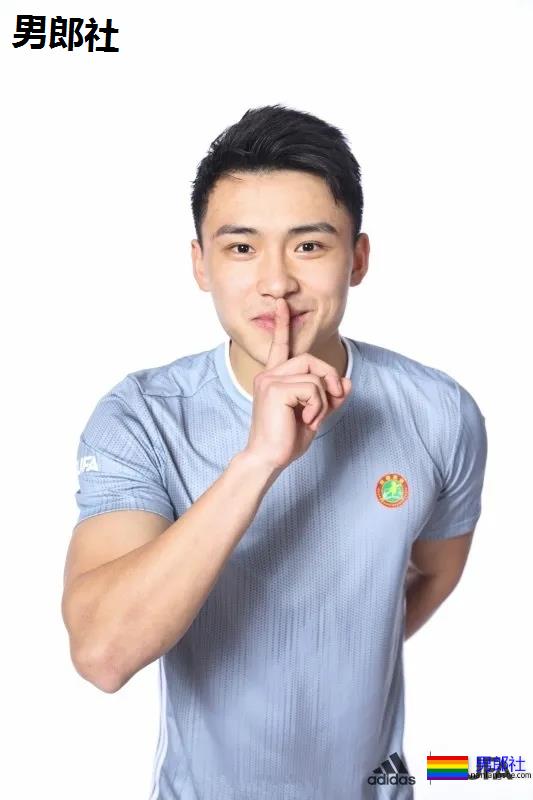 北大学霸足球体育生,肌肉长腿6块腹肌,这体能也太强了! - 51虹马 北大学霸足球体育生,肌肉长腿6块腹肌,这体能也太强了! - 51虹马