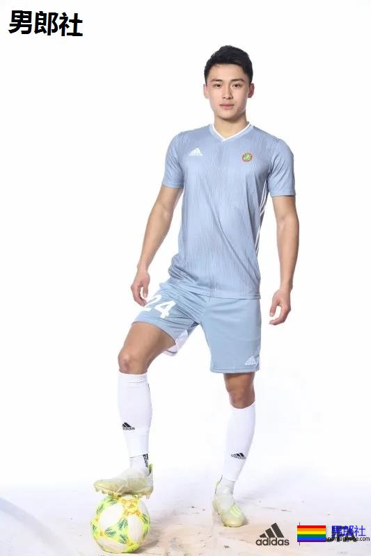 北大学霸足球体育生,肌肉长腿6块腹肌,这体能也太强了! - 51虹马 北大学霸足球体育生,肌肉长腿6块腹肌,这体能也太强了! - 51虹马