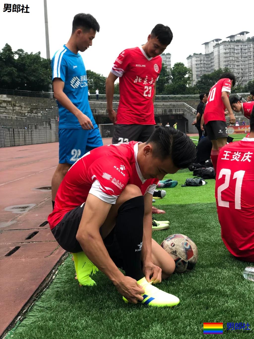 北大学霸足球体育生,肌肉长腿6块腹肌,这体能也太强了! - 51虹马 北大学霸足球体育生,肌肉长腿6块腹肌,这体能也太强了! - 51虹马