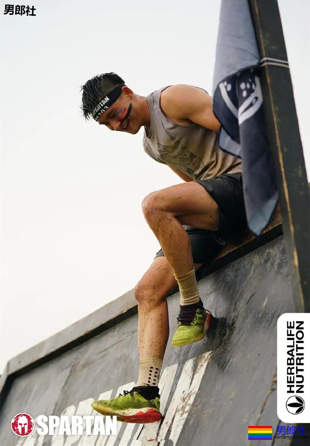 北大学霸足球体育生,肌肉长腿6块腹肌,这体能也太强了! - 51虹马 北大学霸足球体育生,肌肉长腿6块腹肌,这体能也太强了! - 51虹马