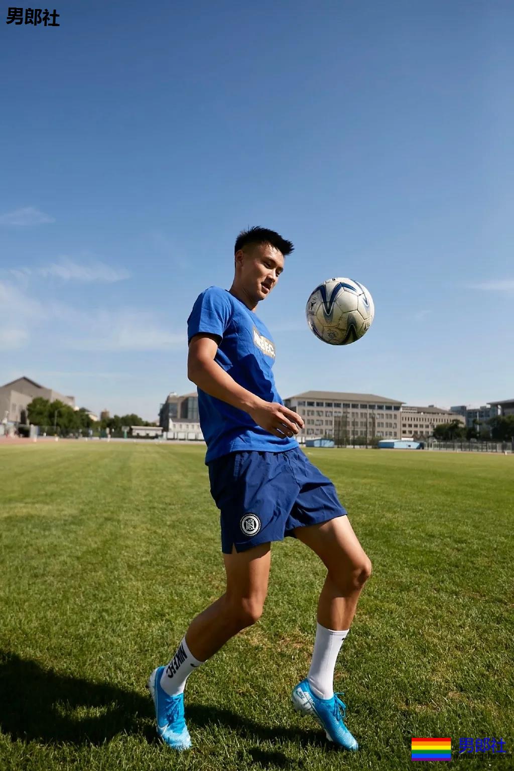 北大学霸足球体育生,肌肉长腿6块腹肌,这体能也太强了! - 51虹马 北大学霸足球体育生,肌肉长腿6块腹肌,这体能也太强了! - 51虹马