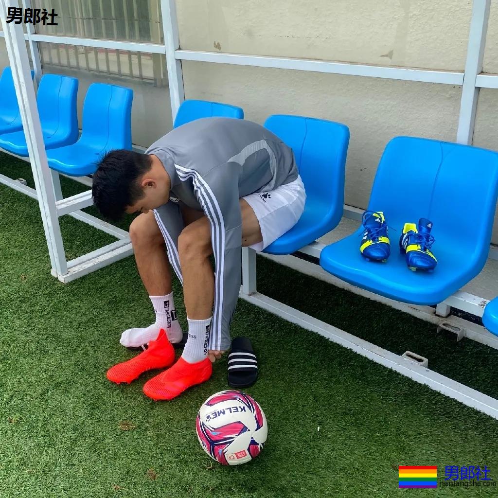 北大学霸足球体育生,肌肉长腿6块腹肌,这体能也太强了! - 51虹马 北大学霸足球体育生,肌肉长腿6块腹肌,这体能也太强了! - 51虹马