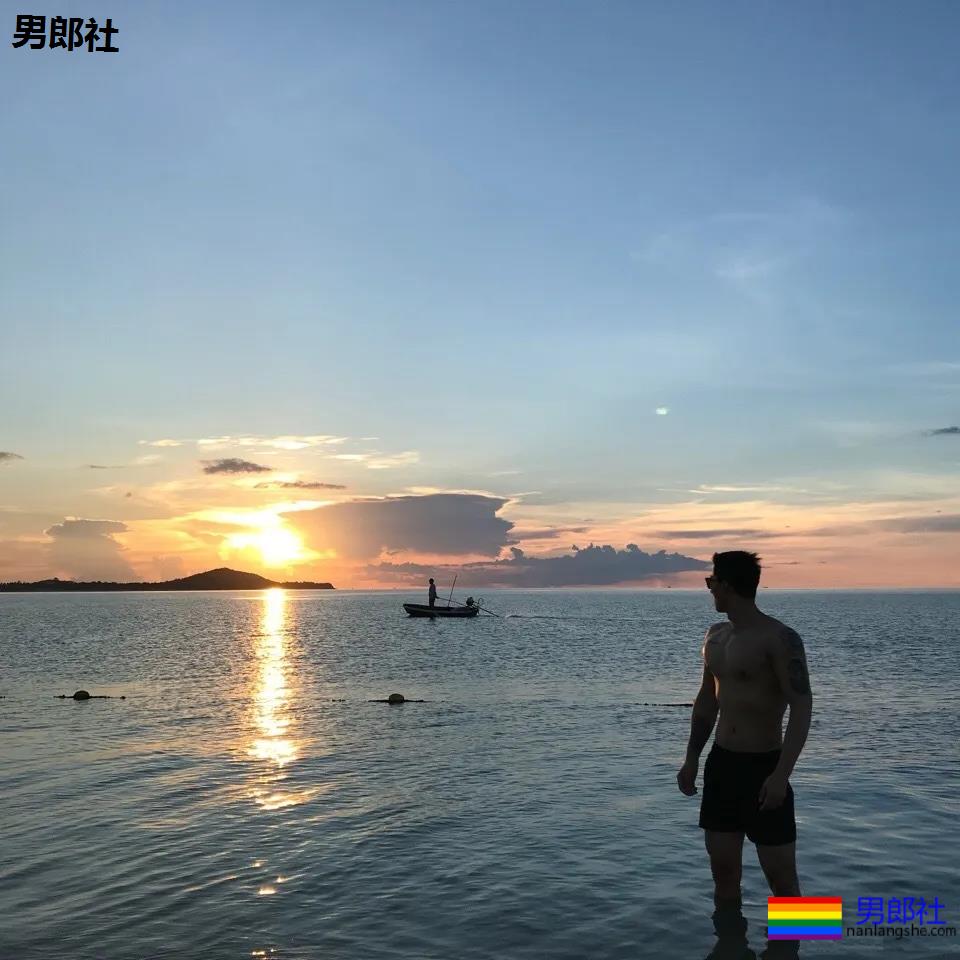 大鼻子直男脸筋肉体育生 - 51虹马