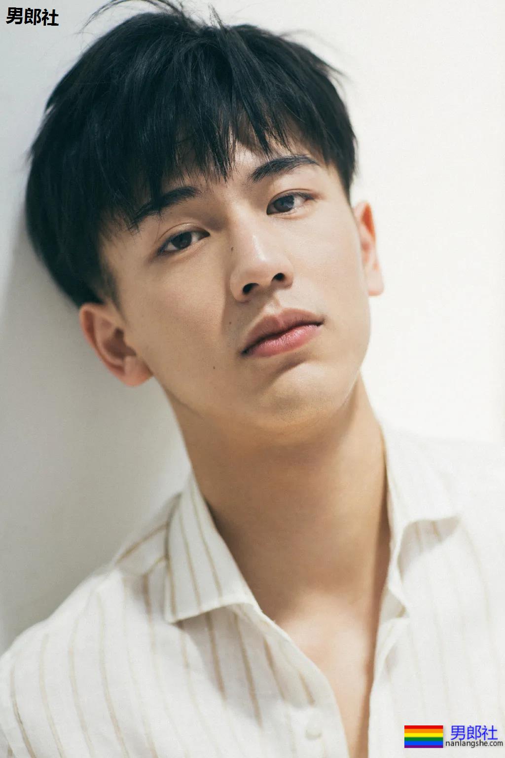 1米88清爽干净的校草级小哥哥，新鲜气息惹注目！ - 51虹马