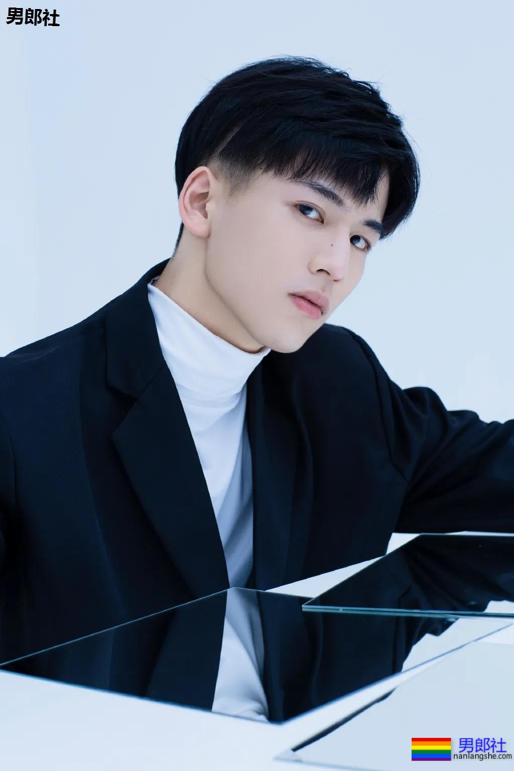 1米88清爽干净的校草级小哥哥，新鲜气息惹注目！ - 51虹马