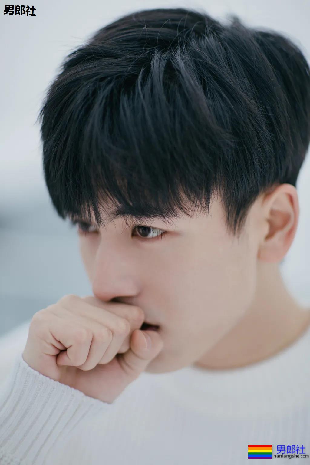 1米88清爽干净的校草级小哥哥，新鲜气息惹注目！ - 51虹马