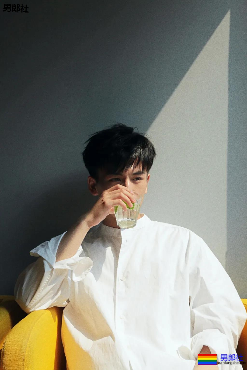 1米88清爽干净的校草级小哥哥，新鲜气息惹注目！ - 51虹马