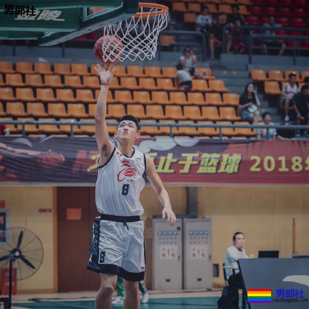 大长腿篮球小哥，还是退役兵哥哥！ - 51虹马