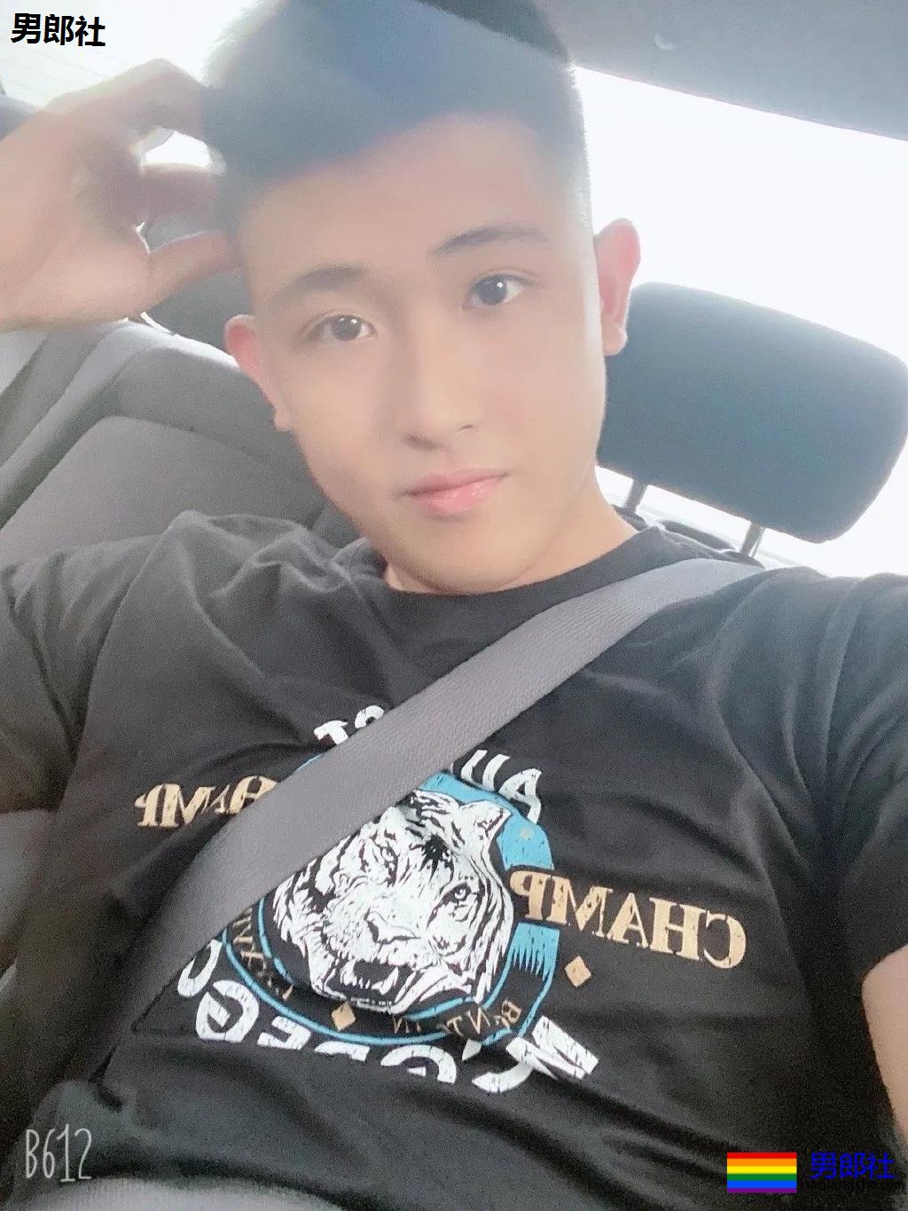 大长腿篮球小哥，还是退役兵哥哥！ - 51虹马