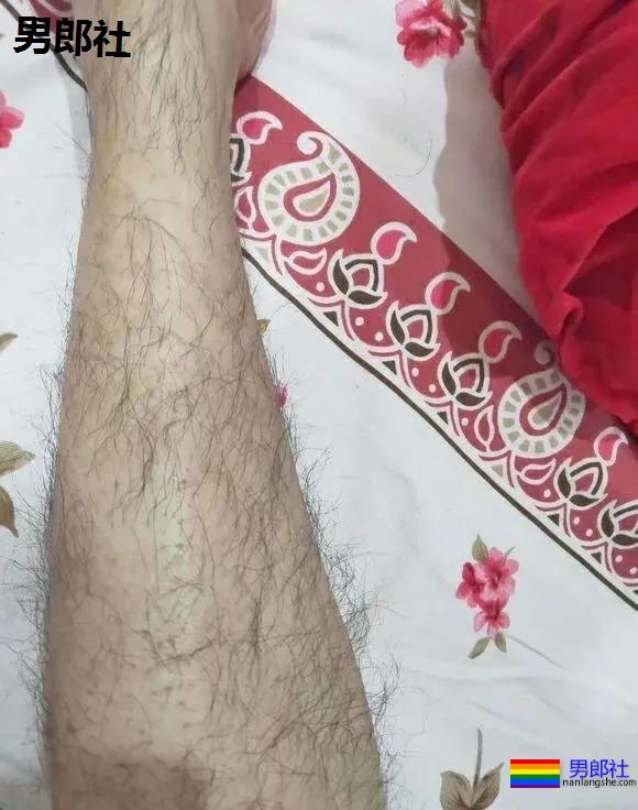 SHARE丨男生的腿毛该脱么？-51虹马