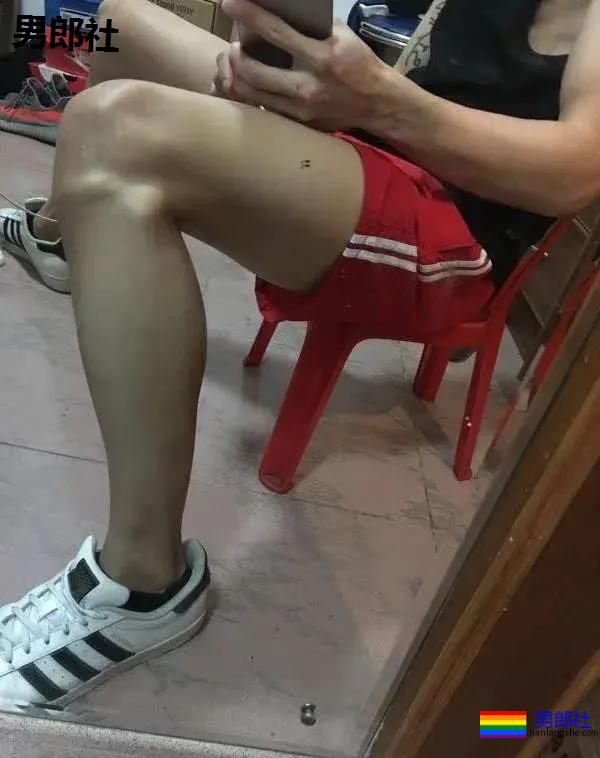 SHARE丨男生的腿毛该脱么？ - 51虹马