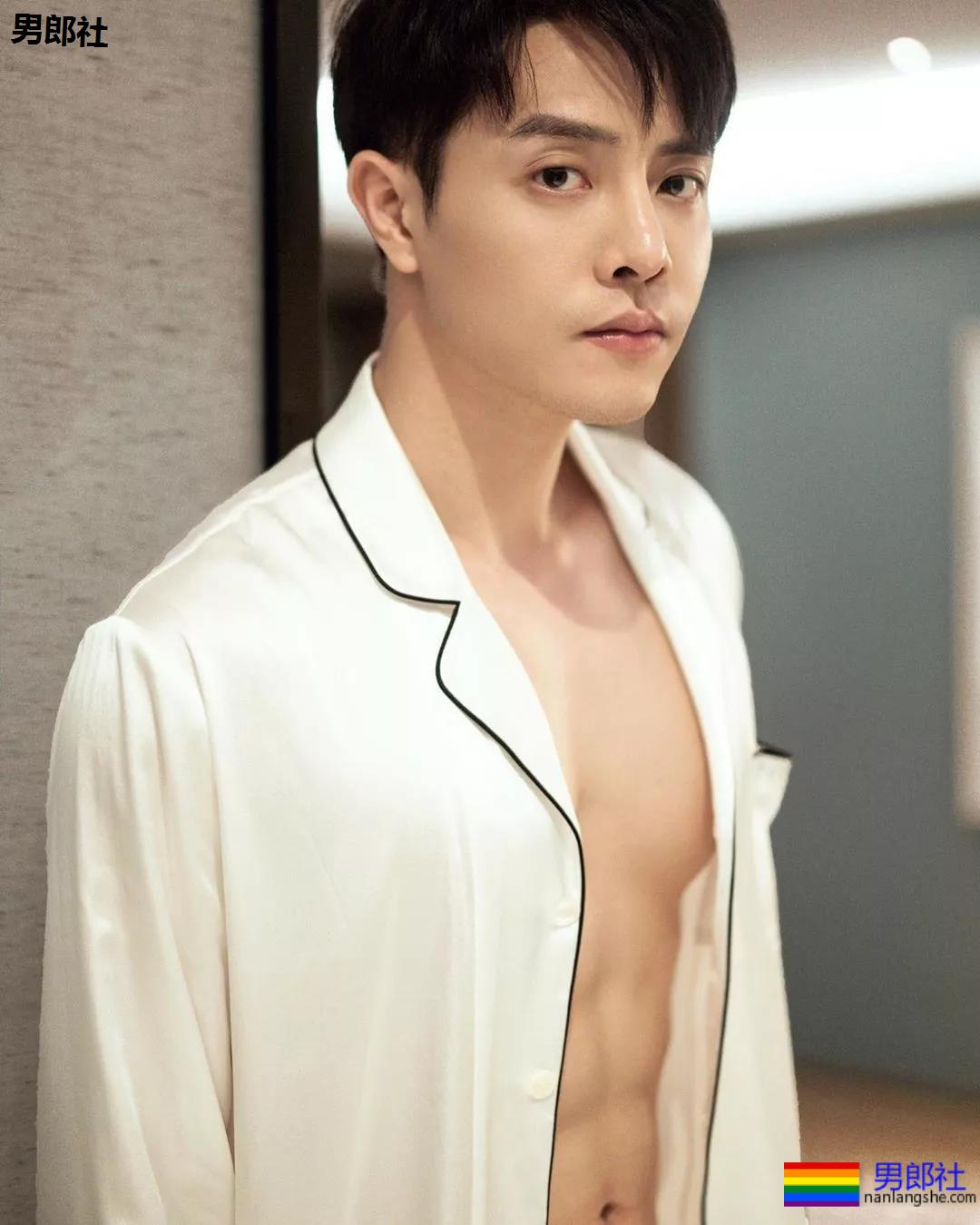 这枚小哥哥写真太好看了吧？ - 51虹马