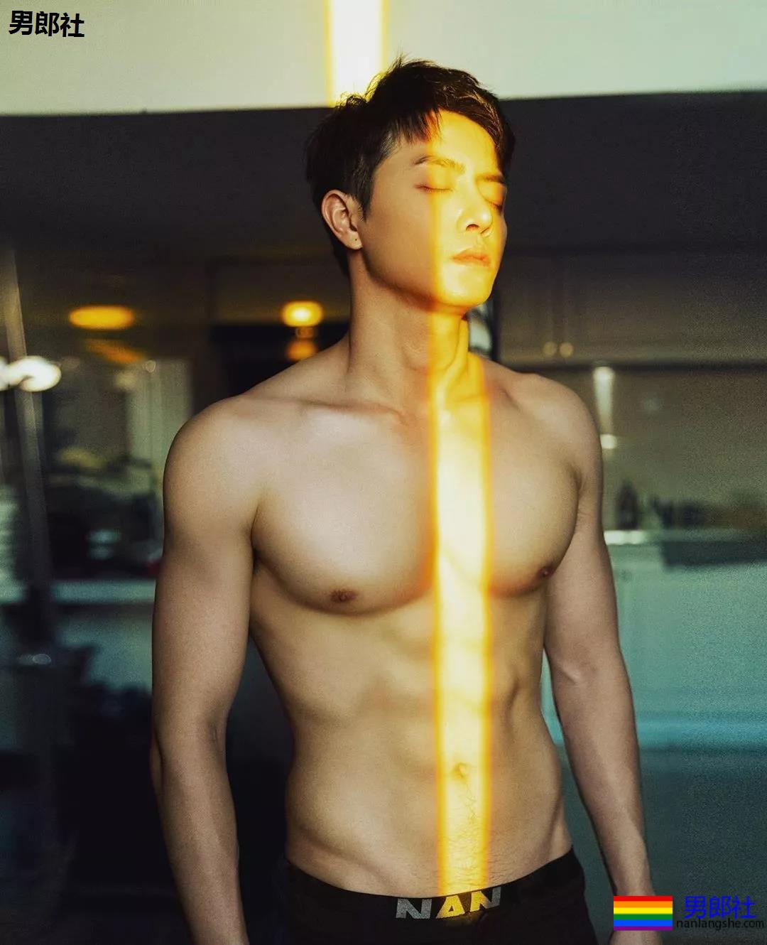 这枚小哥哥写真太好看了吧？ - 51虹马