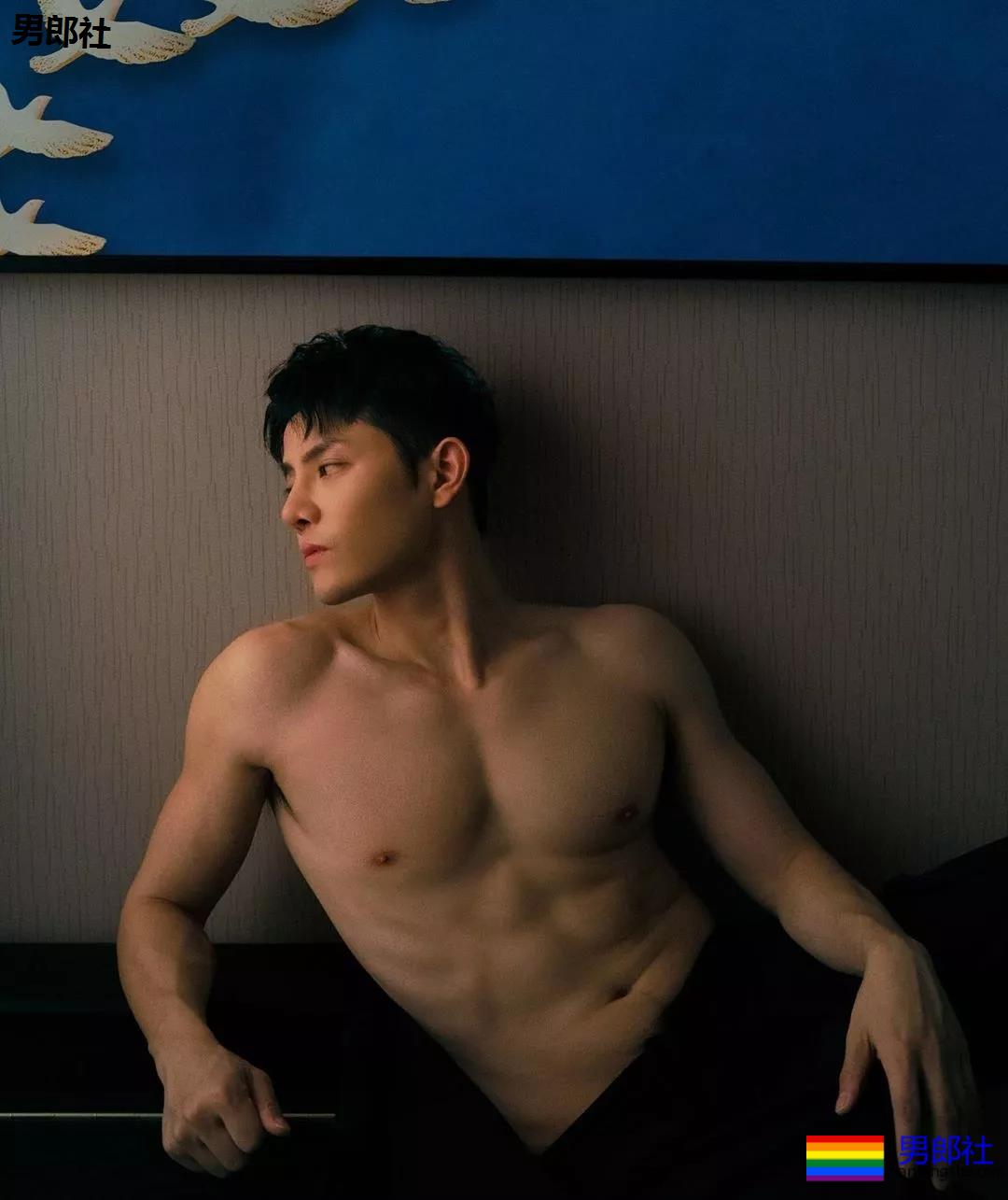 这枚小哥哥写真太好看了吧？ - 51虹马