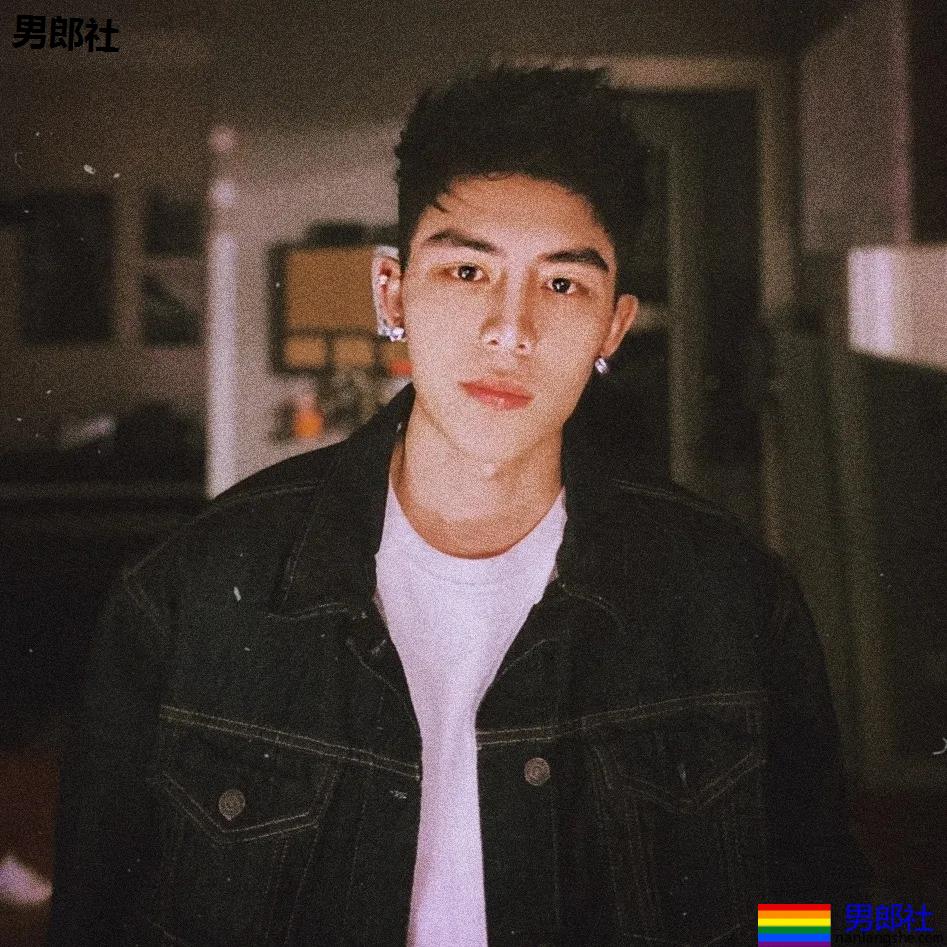 阿娇受伤前曾重金打赏小鲜肉主播!又奶又狼的肌肉小狼狗,太帅了吧! - 51虹马 阿娇受伤前曾重金打赏小鲜肉主播!又奶又狼的肌肉小狼狗,太帅了吧! - 51虹马