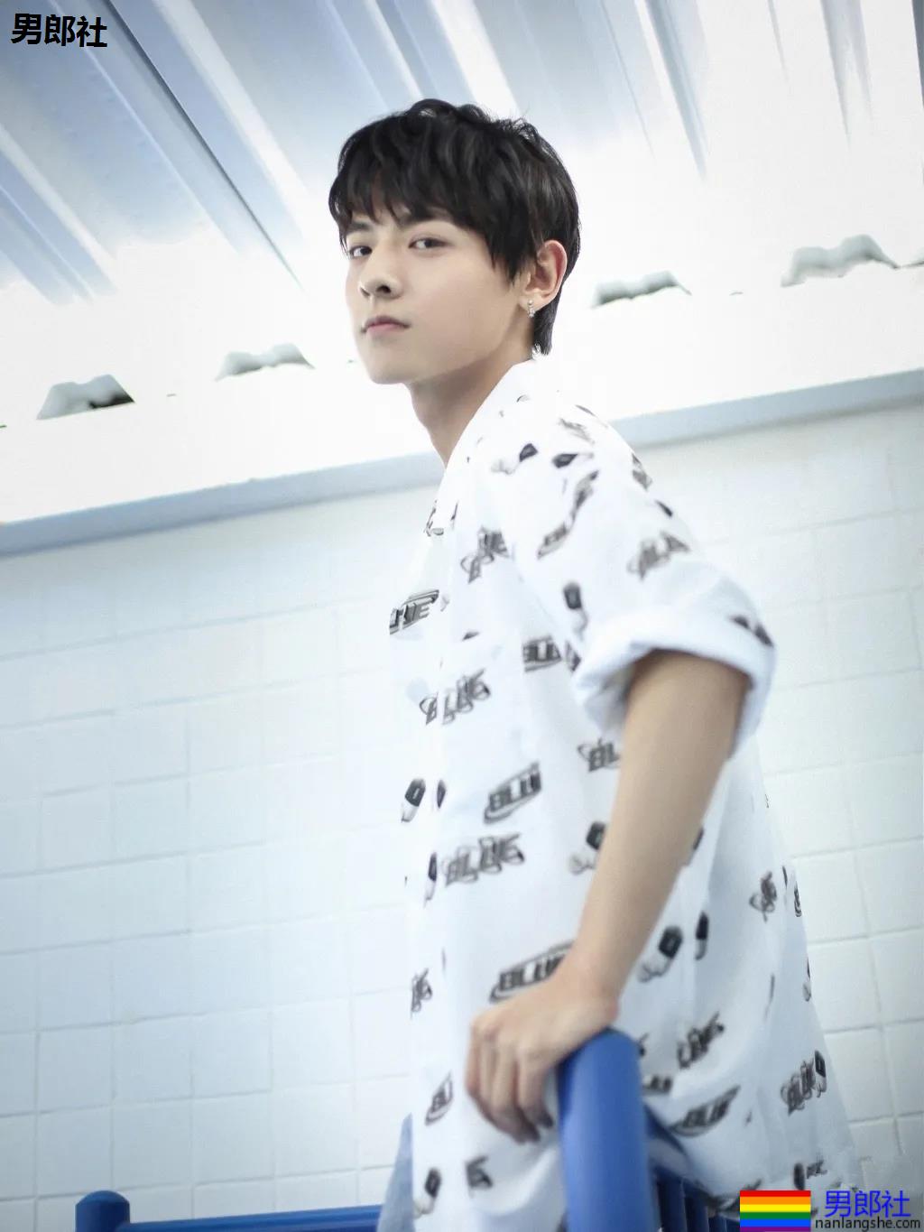 《琉璃》腾蛇神君意外大火！这个高鼻梁小奶狗，终于出圈了！ - 51虹马