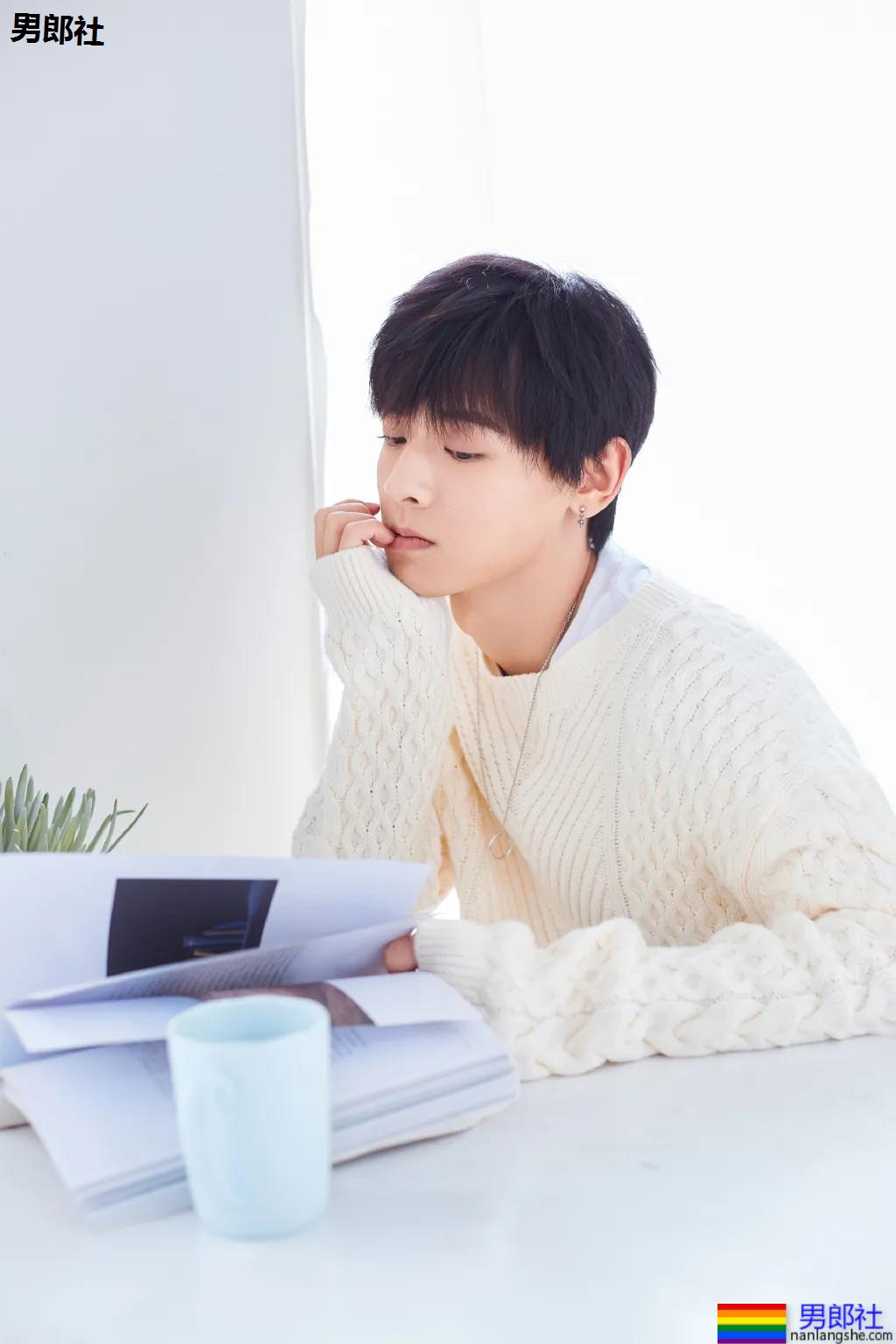 《琉璃》腾蛇神君意外大火！这个高鼻梁小奶狗，终于出圈了！ - 51虹马