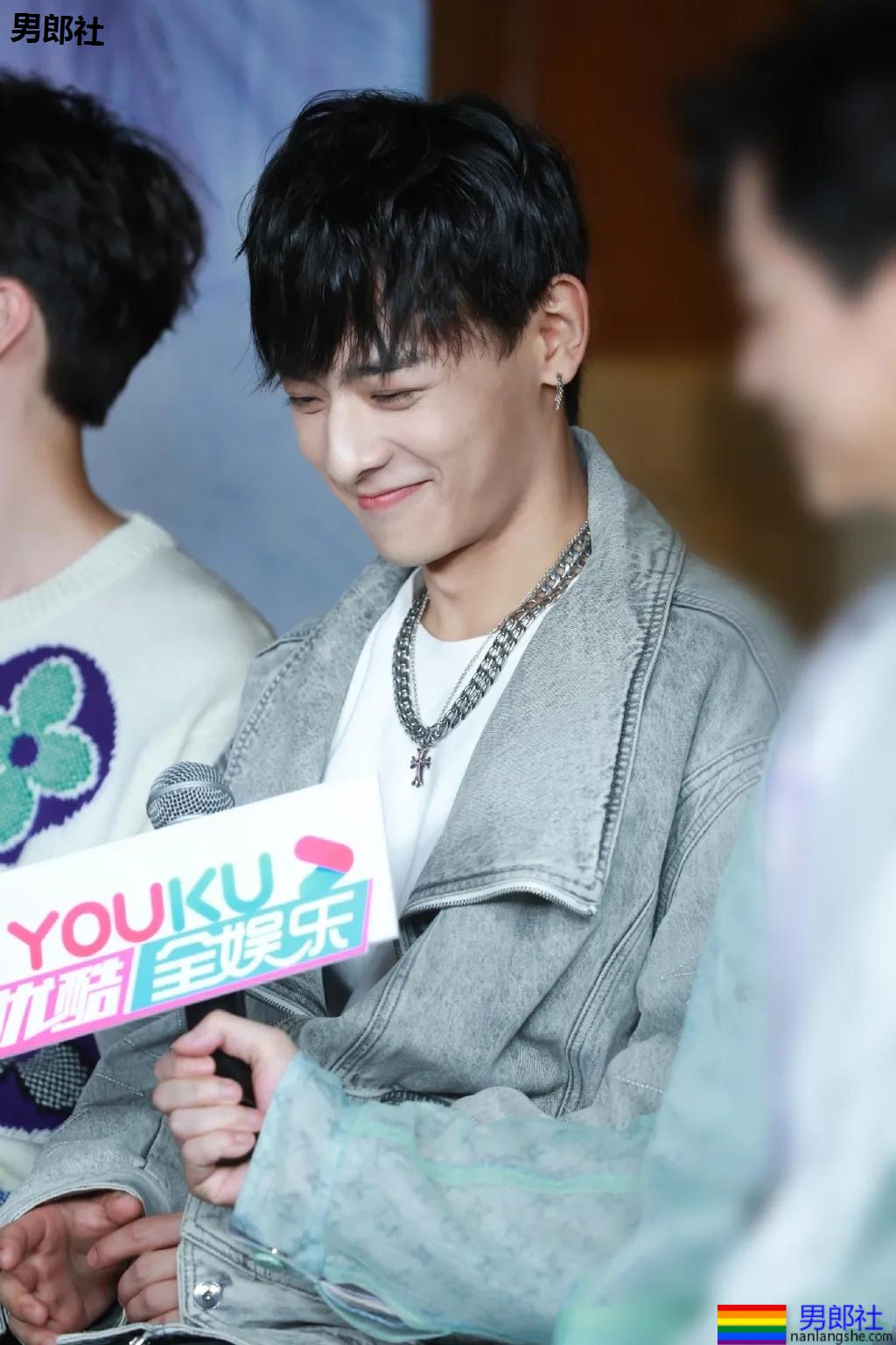 《琉璃》腾蛇神君意外大火！这个高鼻梁小奶狗，终于出圈了！ - 51虹马