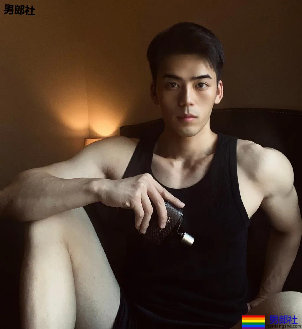 肌肉型男，主要还是看脸？ - 51虹马