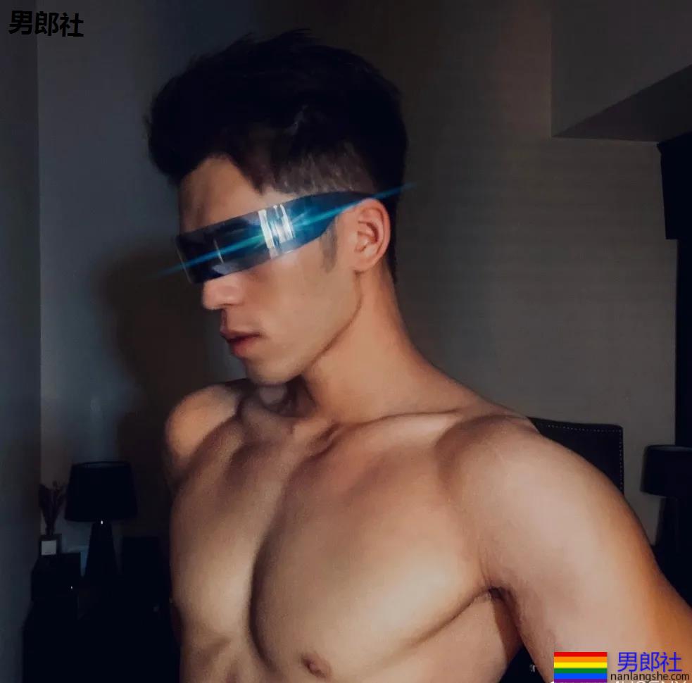 肌肉型男，主要还是看脸？ - 51虹马