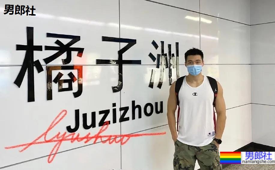 寸头肌肉特警小哥火了，这硬核写真治好了网友的性冷淡！ - 51虹马