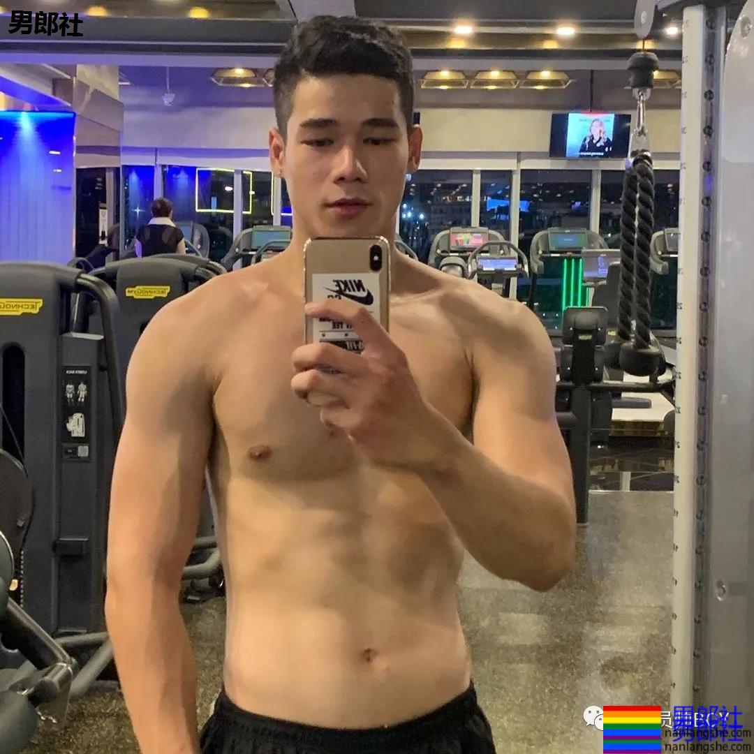 肌肉小哥哥去参加相亲节目太帅火了！ - 51虹马