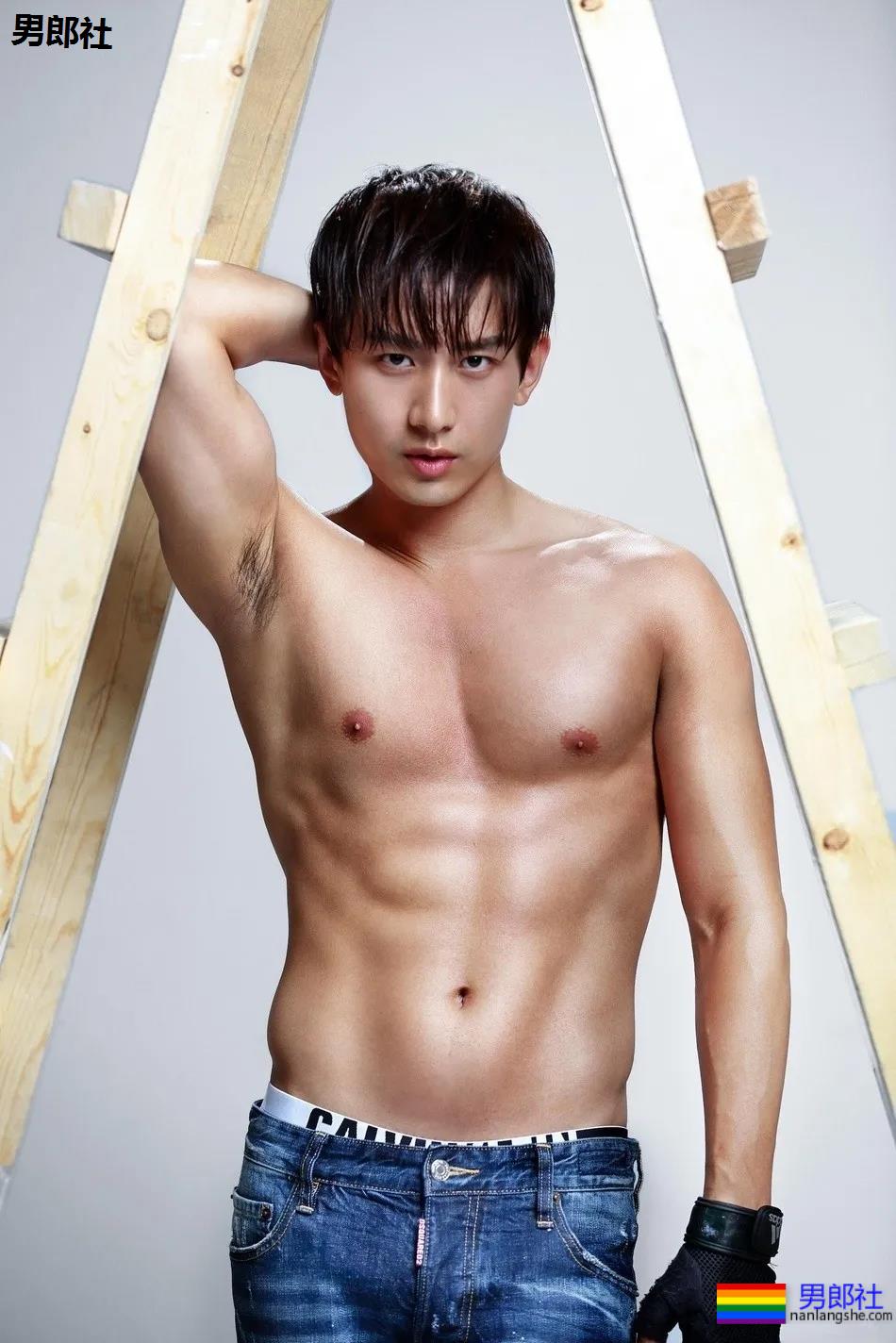 《琉璃》中的10位男神帅哥!除了肌肉男司凤,竟然还有这么多帅男! - 51虹马 《琉璃》中的10位男神帅哥!除了肌肉男司凤,竟然还有这么多帅男! - 51虹马