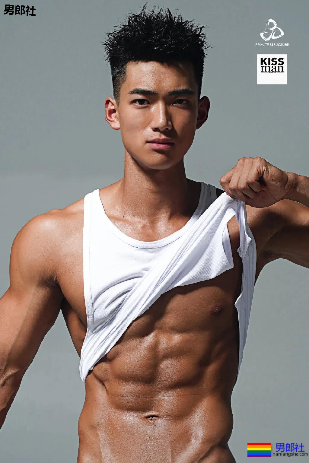 长腿腱子肉体育生,这身子也太馋了! - 51虹马 长腿腱子肉体育生,这身子也太馋了! - 51虹马