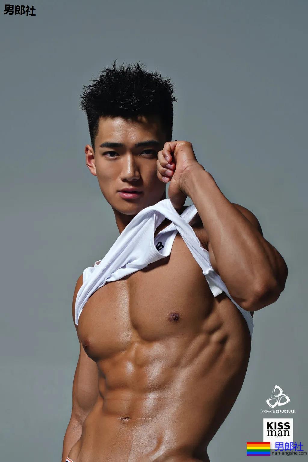 长腿腱子肉体育生,这身子也太馋了! - 51虹马 长腿腱子肉体育生,这身子也太馋了! - 51虹马