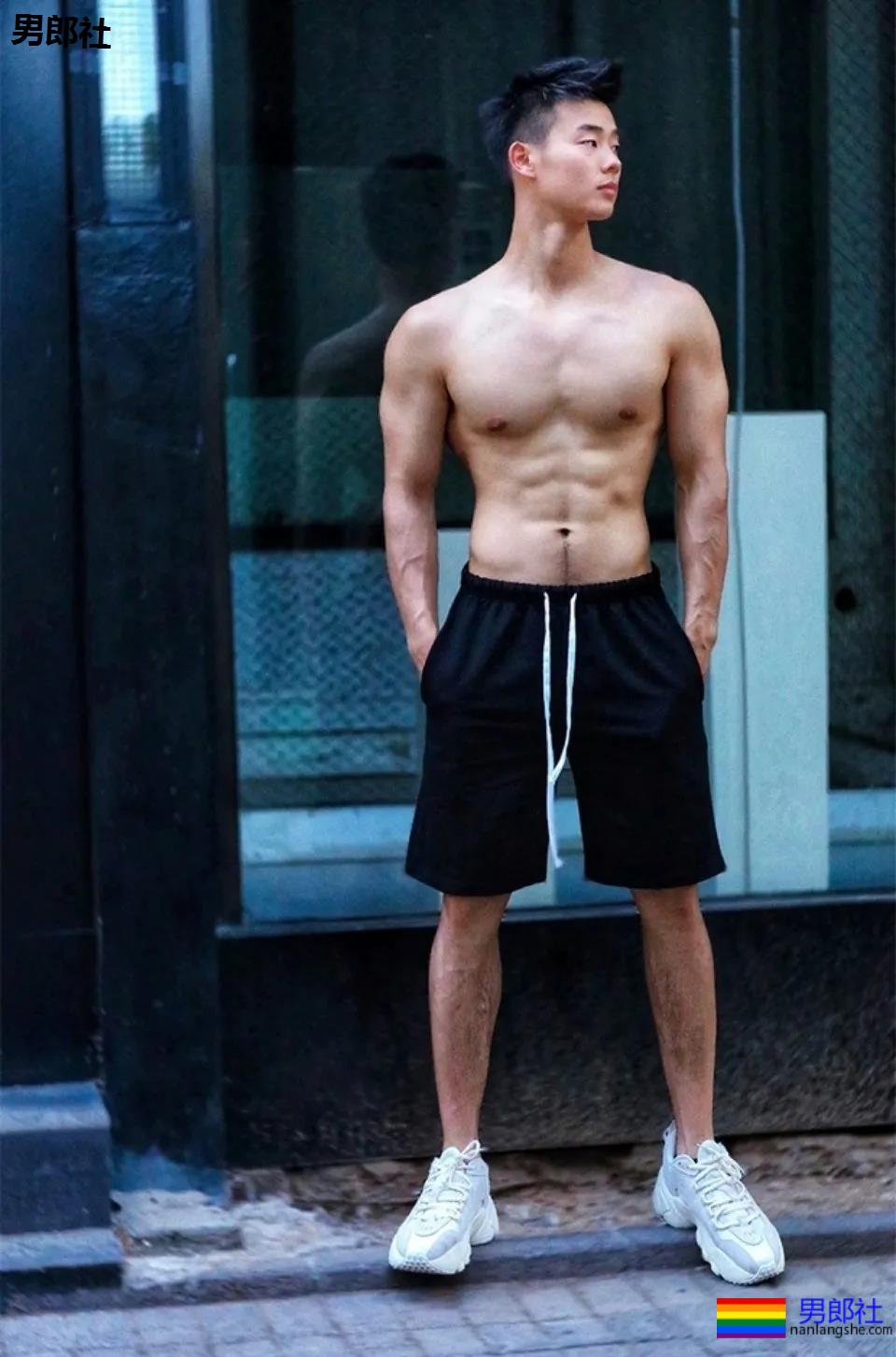 北体大单眼皮肌肉小哥，撞脸《想见你》施柏宇，有点心动！-51虹马