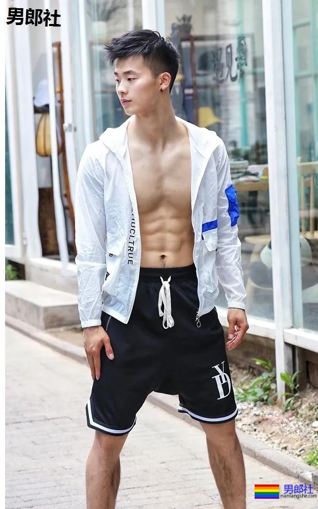 北体大单眼皮肌肉小哥，撞脸《想见你》施柏宇，有点心动！ - 51虹马