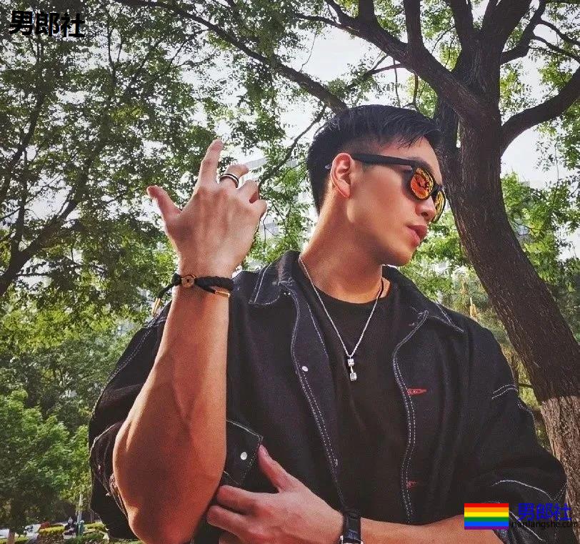 Men体育生私教又火了 - 51虹马