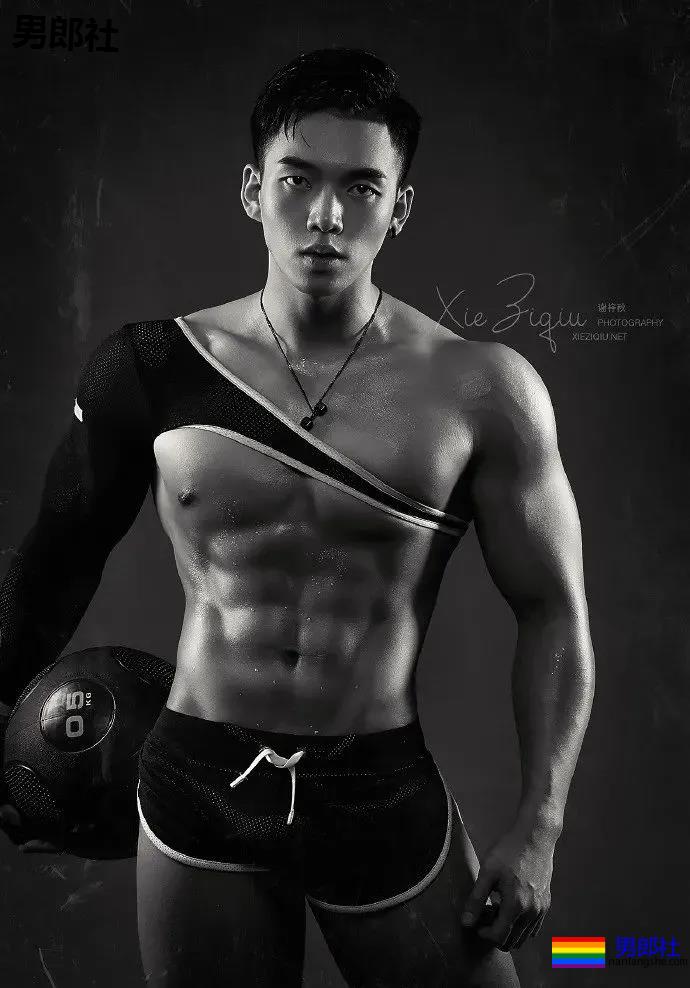 Men体育生私教又火了 - 51虹马