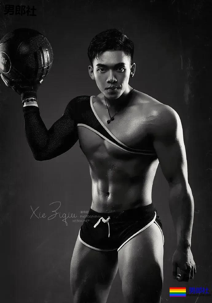 Men体育生私教又火了 - 51虹马