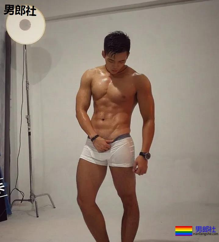 Men体育生私教又火了 - 51虹马