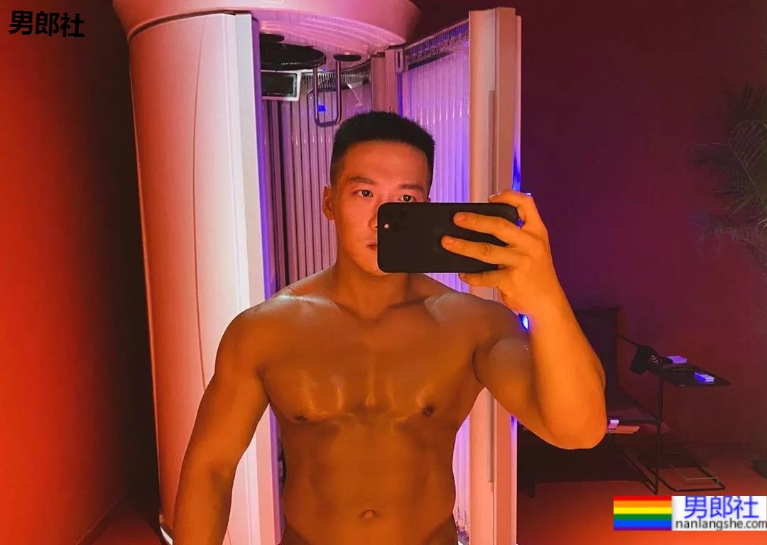 为什么名媛网红们现在都喜欢美黑？ - 51虹马