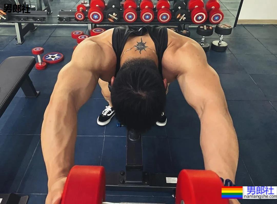 为什么名媛网红们现在都喜欢美黑？ - 51虹马