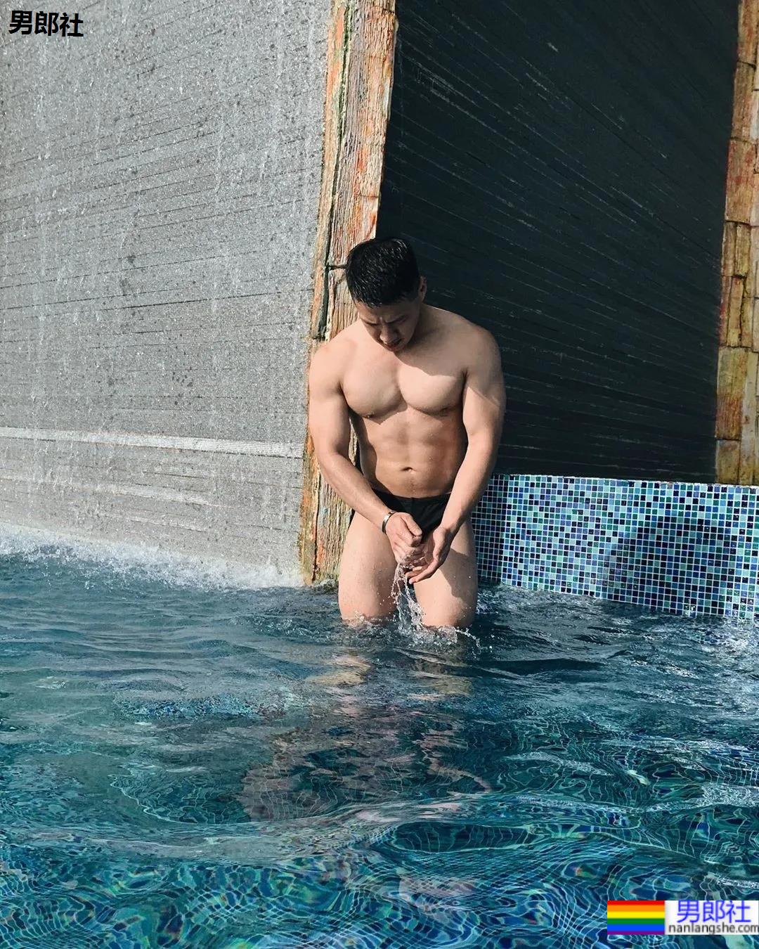 为什么名媛网红们现在都喜欢美黑？ - 51虹马