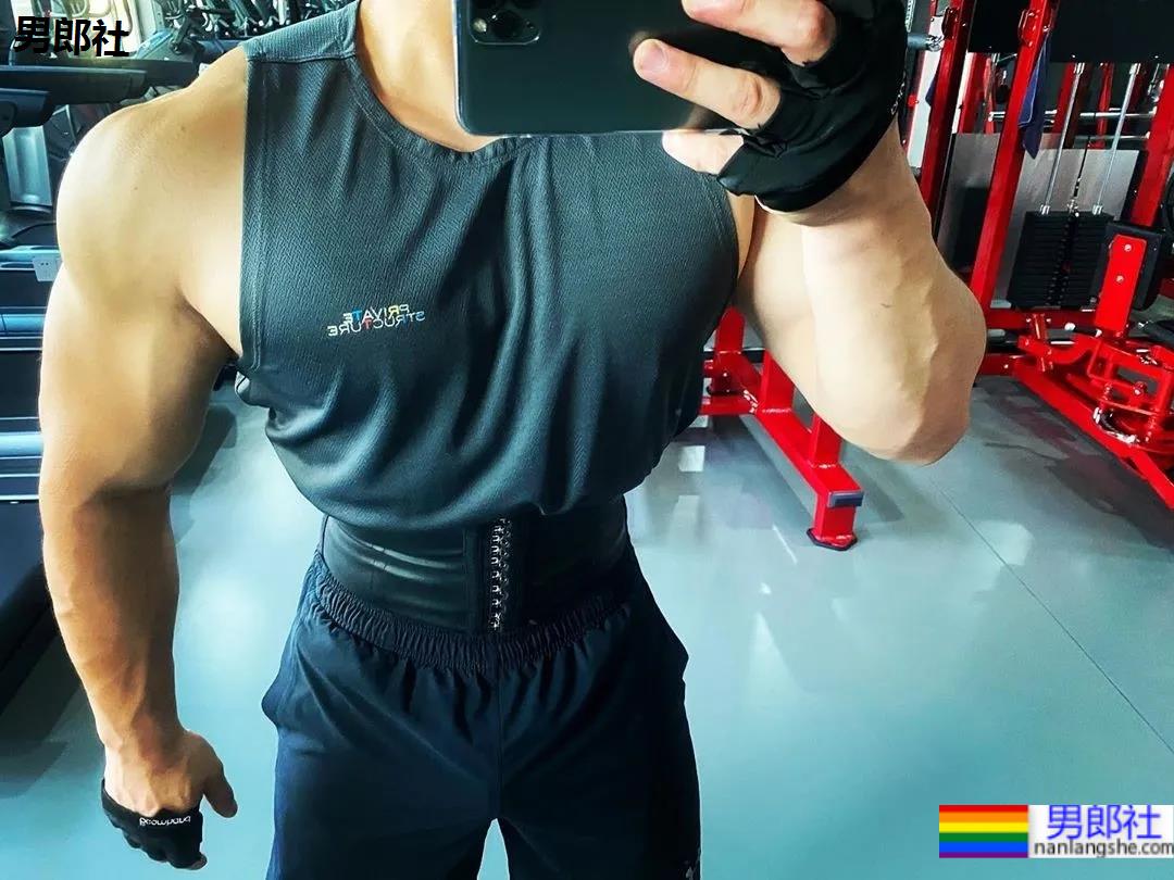 为什么名媛网红们现在都喜欢美黑？ - 51虹马