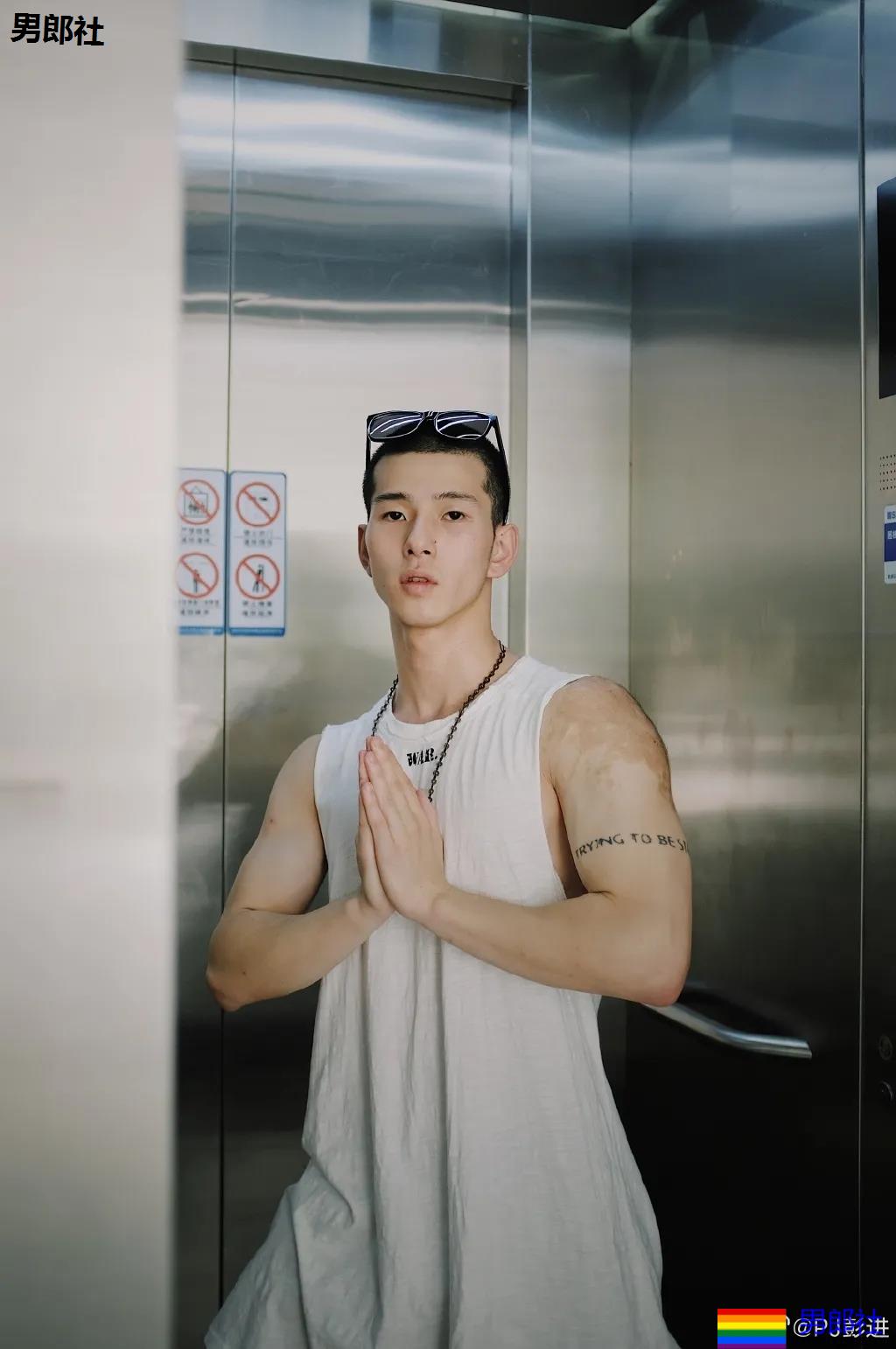 98年寸头小狼狗拍运动大片,这也太A了吧?! - 51虹马 98年寸头小狼狗拍运动大片,这也太A了吧?! - 51虹马