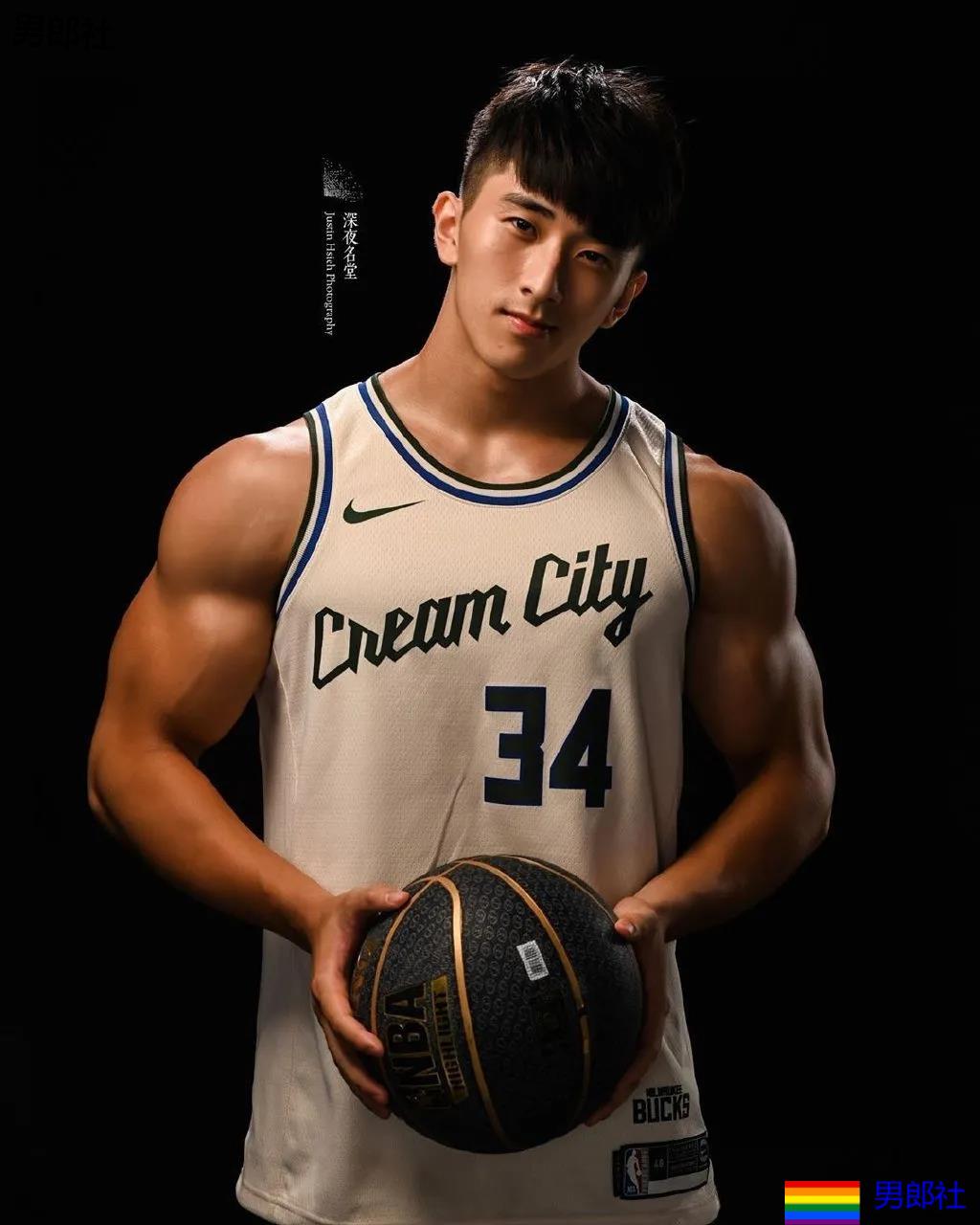 健身私教腹肌照被疯传!童颜小奶狗成功蜕变肌肉先生! - 51虹马 健身私教腹肌照被疯传!童颜小奶狗成功蜕变肌肉先生! - 51虹马