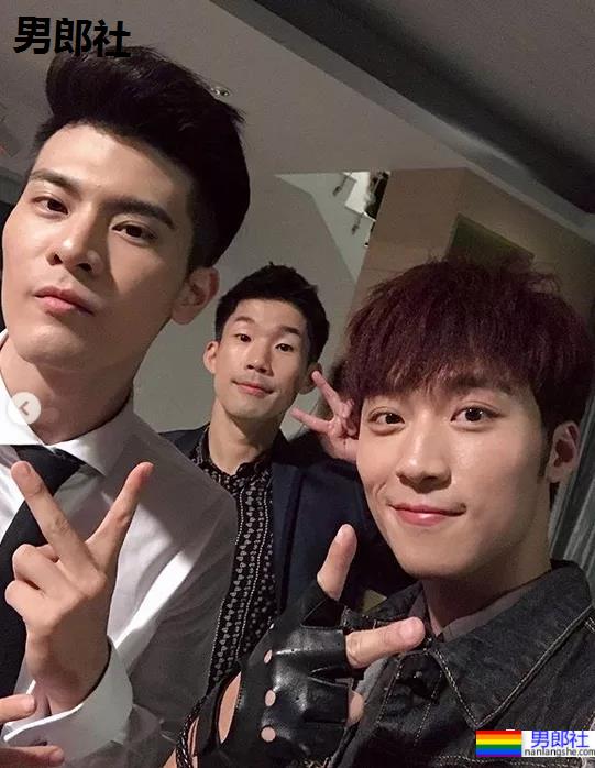 腹肌男神卞庆华自慰飞机流出后最新专访视频来了，太尴尬了！ - 51虹马