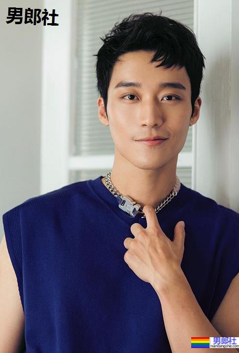 腹肌男神卞庆华自慰飞机流出后最新专访视频来了，太尴尬了！ - 51虹马